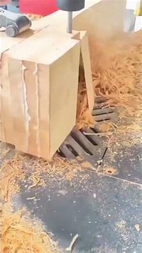 This is the process of forming wood using great techniques and super sophisticated machines #shorts
