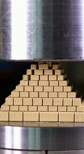 “Hydraulic Press Machine vs Egyptian Pyramid” 🏺💥