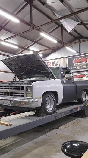 This square body sounds fantastic! We dialed the tune in, and also diagnosed the O2 sensors being swapped bank to bank. The exhaust on this truck is 🤌 Call us for all of your LS tuning needs! (573) 718-8733 | Greg's Tuning Operation