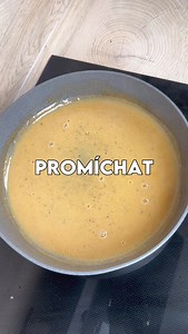 Medailonky z vepřové panenky s hořčicovou omáčkou ❤️ Včera jsme tady měli recept na americké brambory a dnes si k nim přidáme zbytek celého pokrmu 🙂 Tento recept přesně zapadá do konceptu mých kuchařek. Chutný recept, který je připraven z dostupných surovin a nezabere Vám půl dne v kuchyni. Výběr 200 nejlepších mých receptů najdete v mých kuchařkách. Ty jsou k sehnání jen na jednom místě a to: www.davidvkuchyni.cz ❤️ Odkaz také v biu a stories ❤️ Recept (2 porce): 400 g vepřové panenky 100 g sl