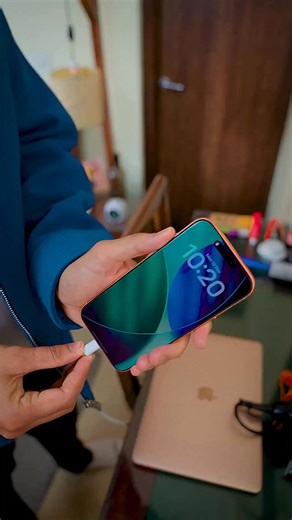 बहन ने मंगाया ₹10000 में Fake iPhone 17 Pro max 🤯#shorts Follow☝☝follow☝☝ #innovation #engineering #techanmolyt #business phone #technews #science #design #apple #gadgets #electronics #android #software #programming #smartphone #bhfyp #samsung #instagood #coding #computer #pro #instatech #education #security #gadget #instagram #mobile #technologynews #art #mobile #iphone #samsung #AndroidAuto | Tech Anmol YT