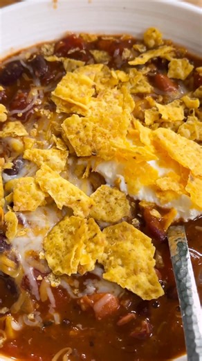 “I made this today! It is, by far, THE best vegetarian chili recipe I have made. It will be the ONLY one I make. Forever and ever! Hubby said it is *this* close to our favorite restaurant one!” 🍲 | Live Eat Learn