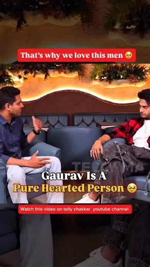 AC clips on Instagram: "日本利用压电瓷砖将人们的脚步转化为电 能。这些瓷砖能够捕捉你脚步产生的动能。当你行走时,你的体重和动作会对瓷砖产生压力。瓷砖会轻微弯曲,产生机械应力。瓷砖内部的压电材料会将这种应力转化为电能。每一步都会产生少量电荷,数百万步加在一起,就能产生足够的电力来驱动LED灯、数字显示屏和传感器。在像涩谷车站这样人流密集的地方,每天大约240万步都在为这个系统做贡献。这些电力可以储存起来或立即使用,从而减少对传统能源的依赖,并支持可持续的城市基础设施。这种方法把日常的动作转化为实用的可再生能源。#日本 #知识 #事实 #你知道吗#推荐#科技#创新#历史 #技术 # 实验 #热门日本利用压电瓷砖将脚步转化为电能"