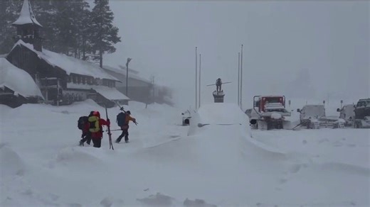 Six skiers rescued after avalanche near Tahoe, 10 still missing