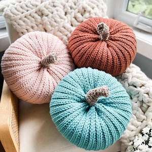 PUMPKIN PILLOW CROCHET Pattern / Hello Harvest Pumpkin Pillow Pattern - Etsy