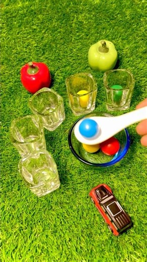 Colorful Balls Transfer with Spoon | Satisfying Bowl to Glass Challenge | DMS SatisfyMe Shorts"