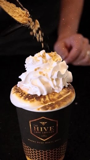 The Hive Java Lounge on Instagram: "🎄✨ BIG HOLIDAY DRINK RELEASE! ✨🎄 AND we’re dropping our brand-new Holiday Hot Chocolate — in Naughty AND Nice versions 😏🎅 Come be the first to try it! 📍 8100 North Loop 📅 Sunday, Nov 23 | 9–1 • Vendors on site #elpasoeats #holidaydrinks #localvendorsep #elpasocoffee #915drinks"