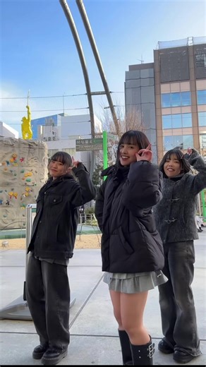 新曲「3XL」へのダンスパフォーマンス