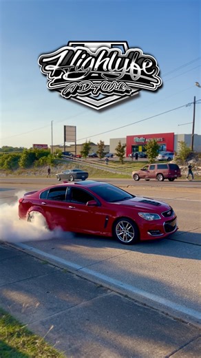 CHEVY SS SOUNDING MEAN 💨💨💨 #chevyss #burnout #chevysssedan #dfwrideout #adaywithhighlyfe