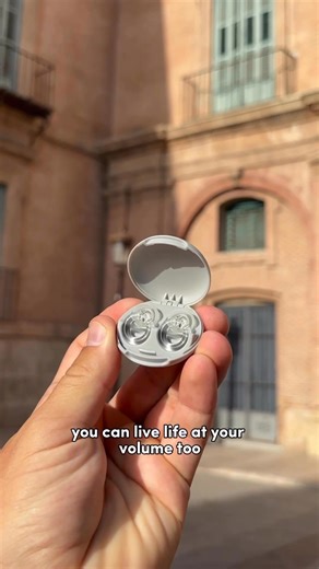 Ready to give your ears a treat? Engage™ 2 earplugs just dropped 💫 Our award-winning style, now updated with a better fit and more comfort. ⭐️ Discreet hearing protection ⭐️ No ‘underwater’ feeling when you speak ⭐️ Always a perfect fit ⭐️ Washable & reusable Ready to give them a try? Shop them now, risk-free. | Loop