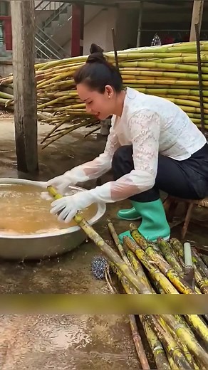 So *this* is what real brown sugar looks like? 🤯 #fyp #howitsmade #satisfying #usatiktok