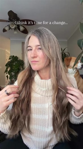 New hair, new country, new life… I’m really taking the whole “fresh start” seriously 😂 I love my extensions, but not being able to go in pools, the ocean, or sunshine made it a pretty easy decision to take them out. Now I just have to convince myself that I’m okay with the short hair and I’ll be unstoppable 😅 #movingabroad #livingabroad #leavingcanada #financialindependencecoach #livefree