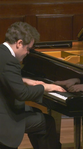 Radiant Ravel 💫 Pianist Benjamin Grosvenor performs Maurice Ravel's Jeux d'eau ⛲️ Grosvenor returns to Wigmore Hall on Friday 7 November with cellist Kian Soltani for a programme of Errollyn Wallen, Franck, Franghiz Ali-Zadeh and Schubert 🎶 | Wigmore Hall