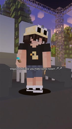 Who did you spot in the front row? 🎤✨ #minecraft