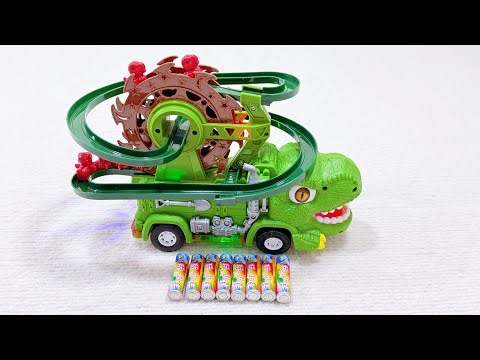 Unboxing truck, space robot, dinosaur slide track, dancing caterpillar