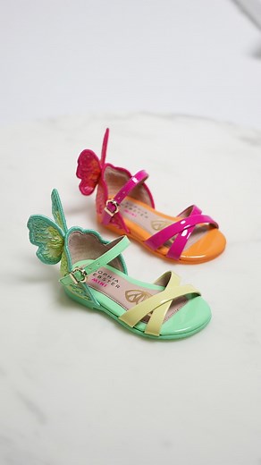 Bright hues and butterfly shoes 🦋🩷 Reinvent your little girl’s footwear collection with these butterfly beauties from Sophia Webster!😍 Available to shop on our website or app #sophiawebstershoes #sophiawebstermini #sophiawebster #kidswear #footwear #musthave #onlineshopping #ootd #outfitoftheday #style #styleinspiration #fashionstyle #fashion #occasionwear #eid #childsplayclothing | Childsplay Clothing