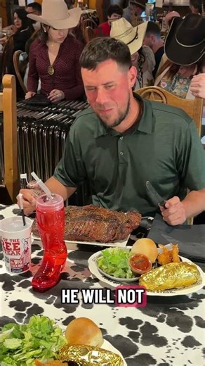 All the way to from Puerto Rico to Texas to try the 72oz steak challenge at the Big Texan! 🥩🔥