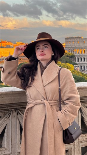 Karina Lirchuk on Instagram: "5 winter essentials you need to stay classy and warm this winter: 1) Wool skirt @rihoas_official , @linennaive 2) Wool jumper 3) Scarf or hat by @santinni_london 4) Down puffer jacket @uniqloeurope and oversized coat 5) Vintage gloves & accessories"