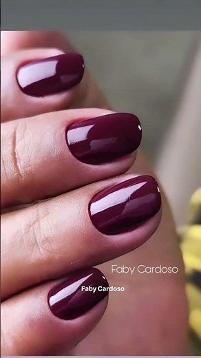 Cuidando das unhas da minha mãe