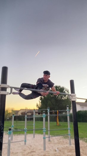 Impressive Gymnastics Skills on Parallel Bars