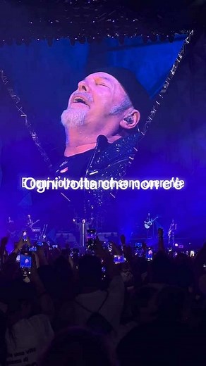 Vasco Rossi Live: Emozioni e Amore al Concerto