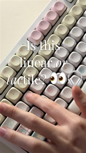 Can you tell if this is linear or tactile just by the sound? 🎧⌨️ comment your guess below👇🏻 #asmr