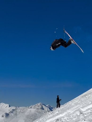 Extreme Skiing Tricks: Master the Art of Ski Jumping