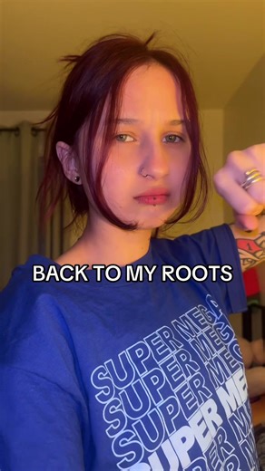 wait i forgot i can just post tiktoks because i don't give a fuck and i'm free #5sos