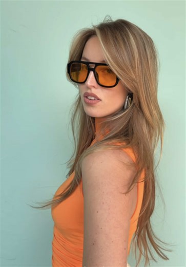 Girls, King’s Day is coming up and of course we wanted to give you a little sneak peek 👀 Launching on April 1st… so mark your calendars, babes 🧡✨ #loavies #girlsgoneloavies #kingsday