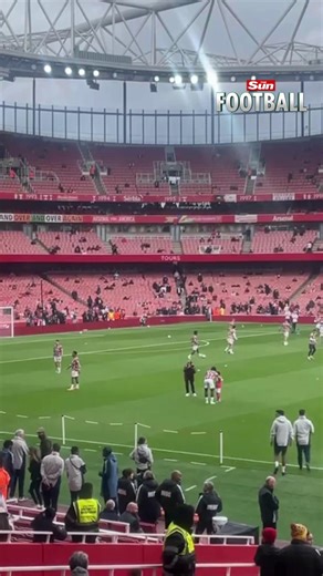 Bukayo Saka and Eberechi Eze show off their silky skills at the Emirates 🤩 | Arsenal - Sun Sport