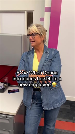 Well, @Donna Saker Radio sure knows how to leave an impression 😂💜 #radioannouncer #radiolife #mtl #montreal #newemployee #anchorman #anchormansound #anchormanmovie #funnysound #doyouknowwhoiam #fyp #montrealtiktok