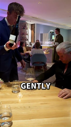 This ‘WINE EXPERT’ Tested a $2,000 Bottle 🍷✨ #WineTasting #LuxuryWine