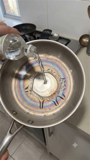 The Easiest Steel Pan and white vinegar Cleaning Hack ASMR#cleaninghacks #lifehack #kitchenhack