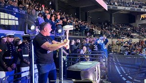 Colts legend kicks off Bucs game by hitting the anvil