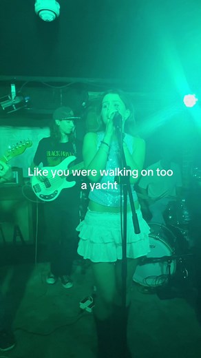 Carly Simon's 'You're So Vain' Live Performance