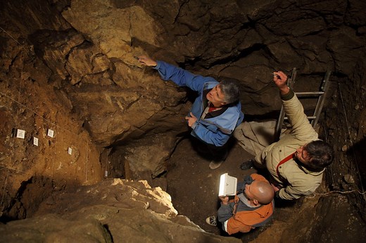 90,000-year-old human hybrid found in ancient cave