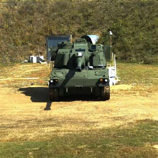 M109 Self-Propelled Howitzer #GlaucioGomes #modernwarfare #tank #tanks Mod Sniper On ! 😆😅👉 BAE Systems successfully fired 155 millimeter projectiles from a M109 Self-Propelled Howitzer modified with the Rheinmetall L52 155mm, 52-caliber cannon. | Regimento de Blindados & Cia.