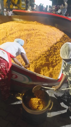 Chef Hilda Baci is now a three-time record holder - her largest serving of Nigerian style jollof rice has also been awarded the record title for the largest serving of rice overall 👩‍🍳🍚 | Guinness World Records