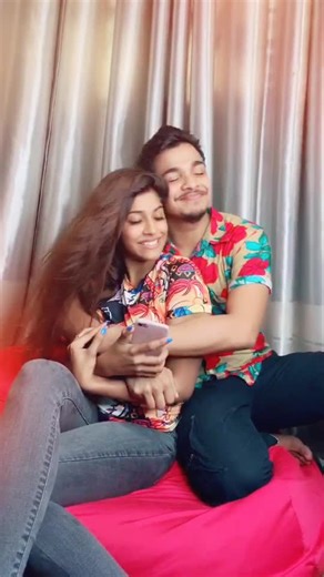 Romantic Sinhala Song Lip Sync by Dilsha Kaumini Acting Couple