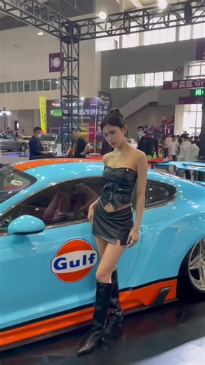 Asia Girl at Car Show: A Stunning Exhibition