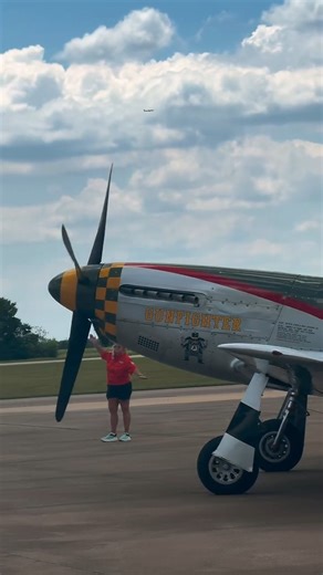 Say a little hello to our friend, P-51 Gunfighter, who has helped us out so many times when we can't be in two places at once! One of the best parts of Commemorative Air Force is the collaboration and community we establish to help one another out. Have you ever seen #Gunfighter in person? 📷 kmaviation | CAF Red Tail Squadron