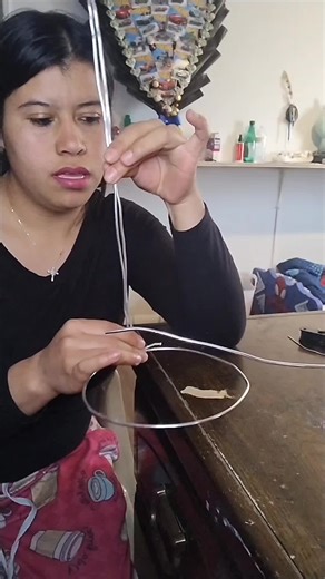 Crea tu base para lámpara de flor de limpiapipas