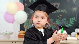 Mimorou 24 Sets Graduation Cap Candy Jars 2026, 8oz Plastic Candy Container Chocolate Gum Bottles School Party Gifts for Guests(Black)