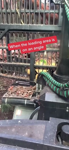 Throwback to when I was playing forwarder operator #theaussielogger #forwarder #forestry #fypシ #foryourpage #johndeere #1910