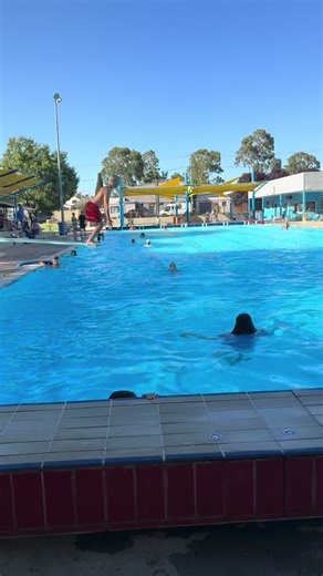 Tips for Tucking Properly: Avoid the Goofy Look