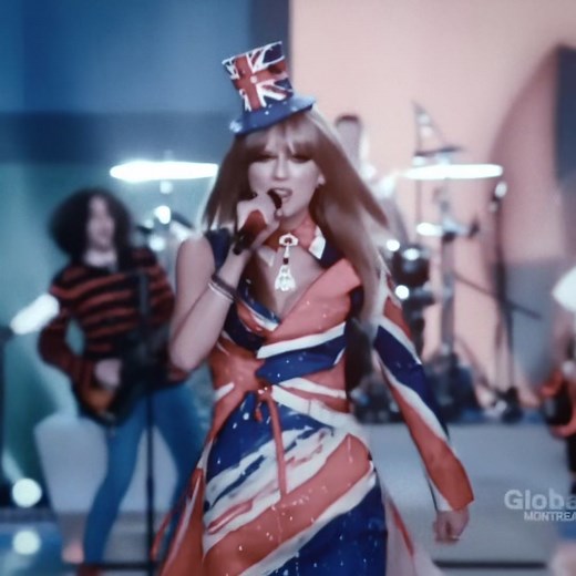 Taylor Swift at Victoria's Secret Fashion Show