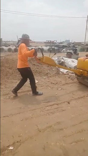 Technical compact sand by mini roller to cast slab concrete