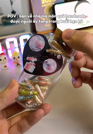 Lọ Thủy Tinh Hoa Hồng & Lời Nhắn Yêu Thương