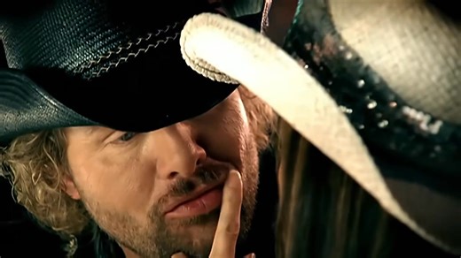 Toby Keith - As Good As I Once Was 🌄 🪵 ❤️ IF YOU LOVE TOBY KEITH, 💜 PLEASE FOLLOW THIS PAGE! #JohnDenver #CountryMusic #ClassicCountry #countrymusic #country #lovecountrymusic 🎤 🪕 | Golden Oldies Melodies