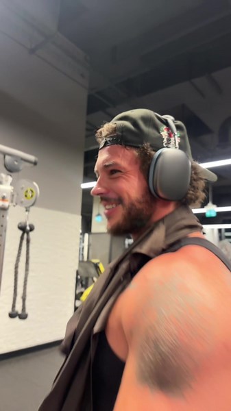 That burger didnt stand a chance… #fyp